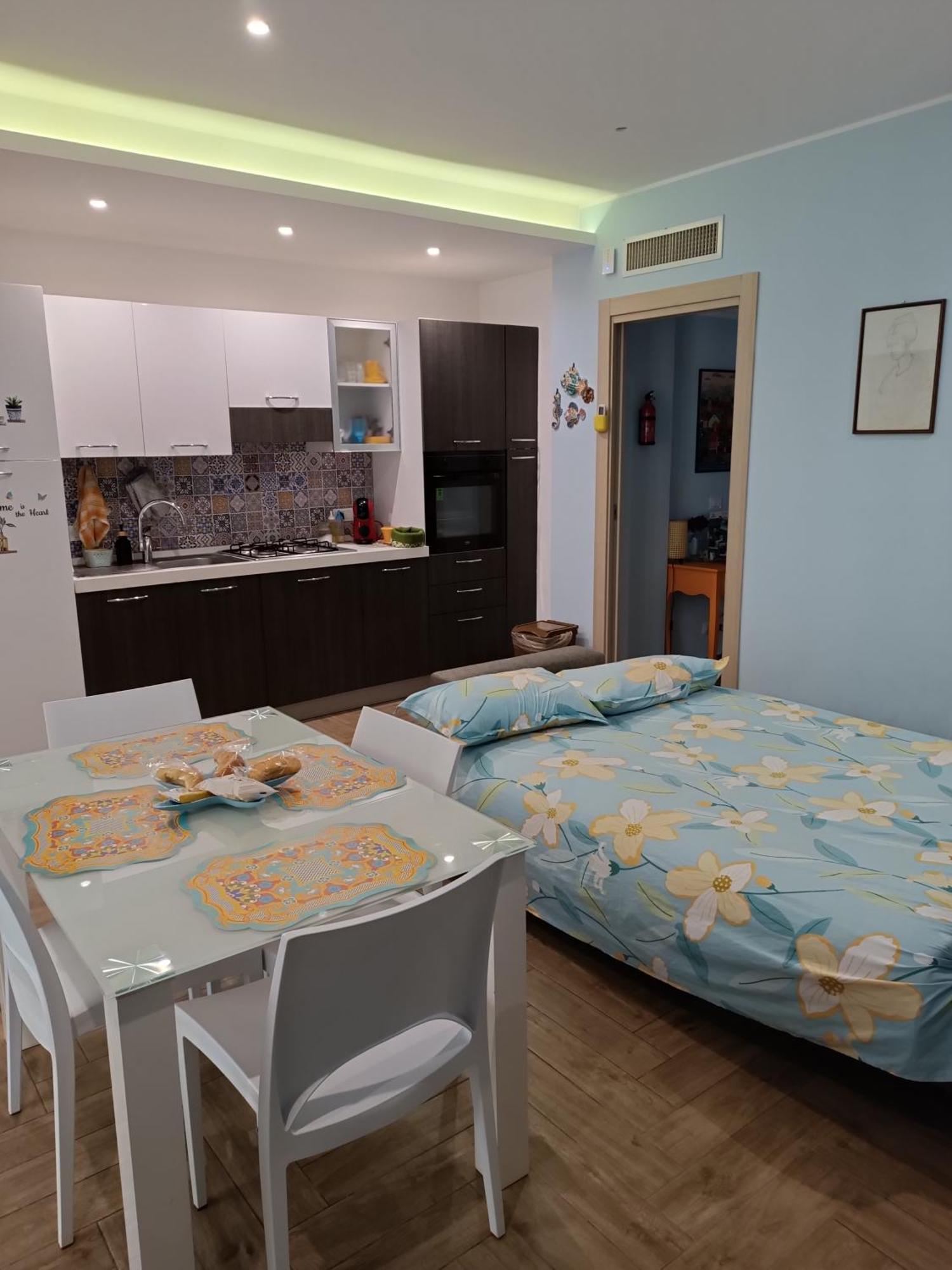 Casa Azzurra Apartment Giardini Naxos Ngoại thất bức ảnh
